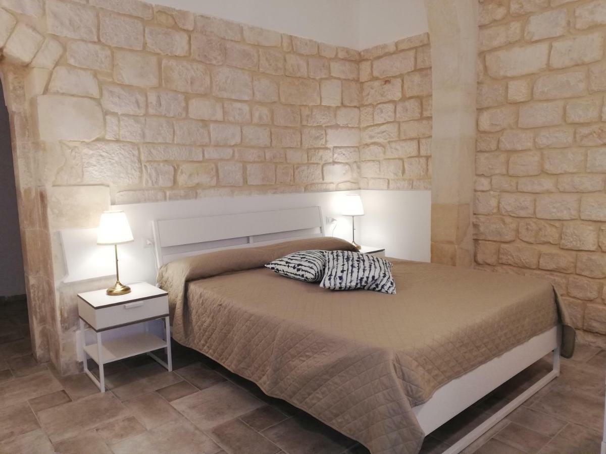 Triskelion Apartment Scicli Bagian luar foto